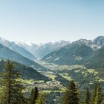 Das Stubaital hat sich auf den Neustart sorgfältig vorbereitet. Das 35 Kilometer lange Tal sdlich von Innsbruck direkt am Alpenhauptkamm bietet Bergfreunden und Erholungssuchenden ein ungewhnlich vielseitiges Angebot.