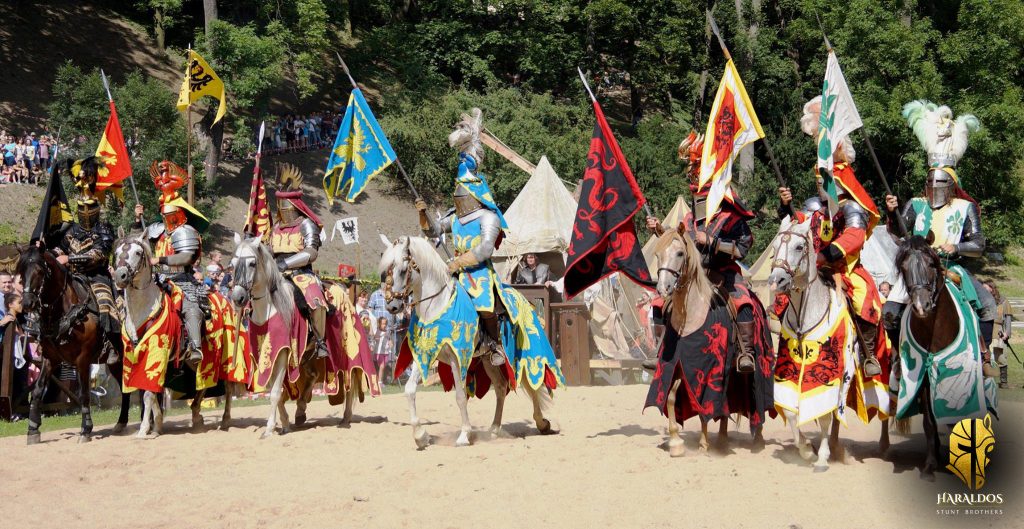 Atemberaubende Stuntshow der Reitergruppe Haraldos