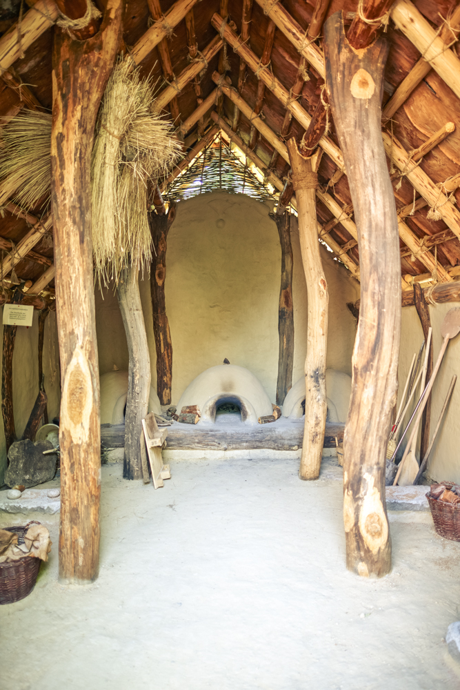 04 Erlebniswochenende _Lehmstampfboden herstellen_ (c) Atelier Olschisky