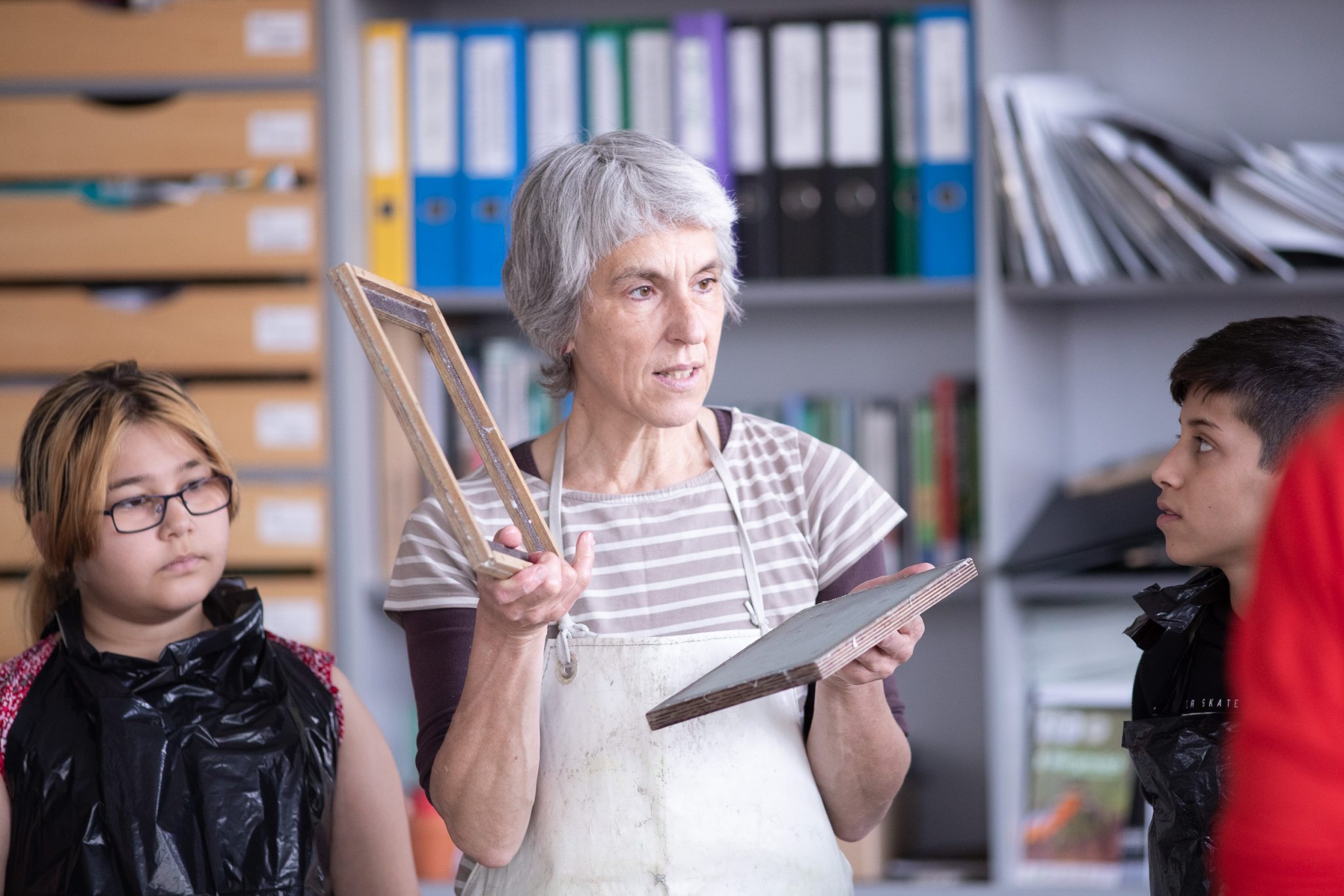 Renate Habinger - Workshop Papierschöpfen (c) Daniel Hinterramskogler