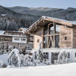 aussenansicht_des_chalets_c_peter_kuehnl_puradies_-_mein_naturresort