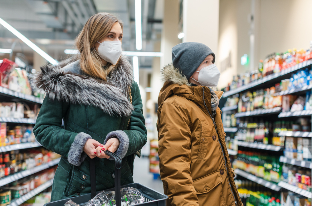 Family,Shopping,In,Supermarket,During,Covind19,Pandemic,Standing,At,Shelf