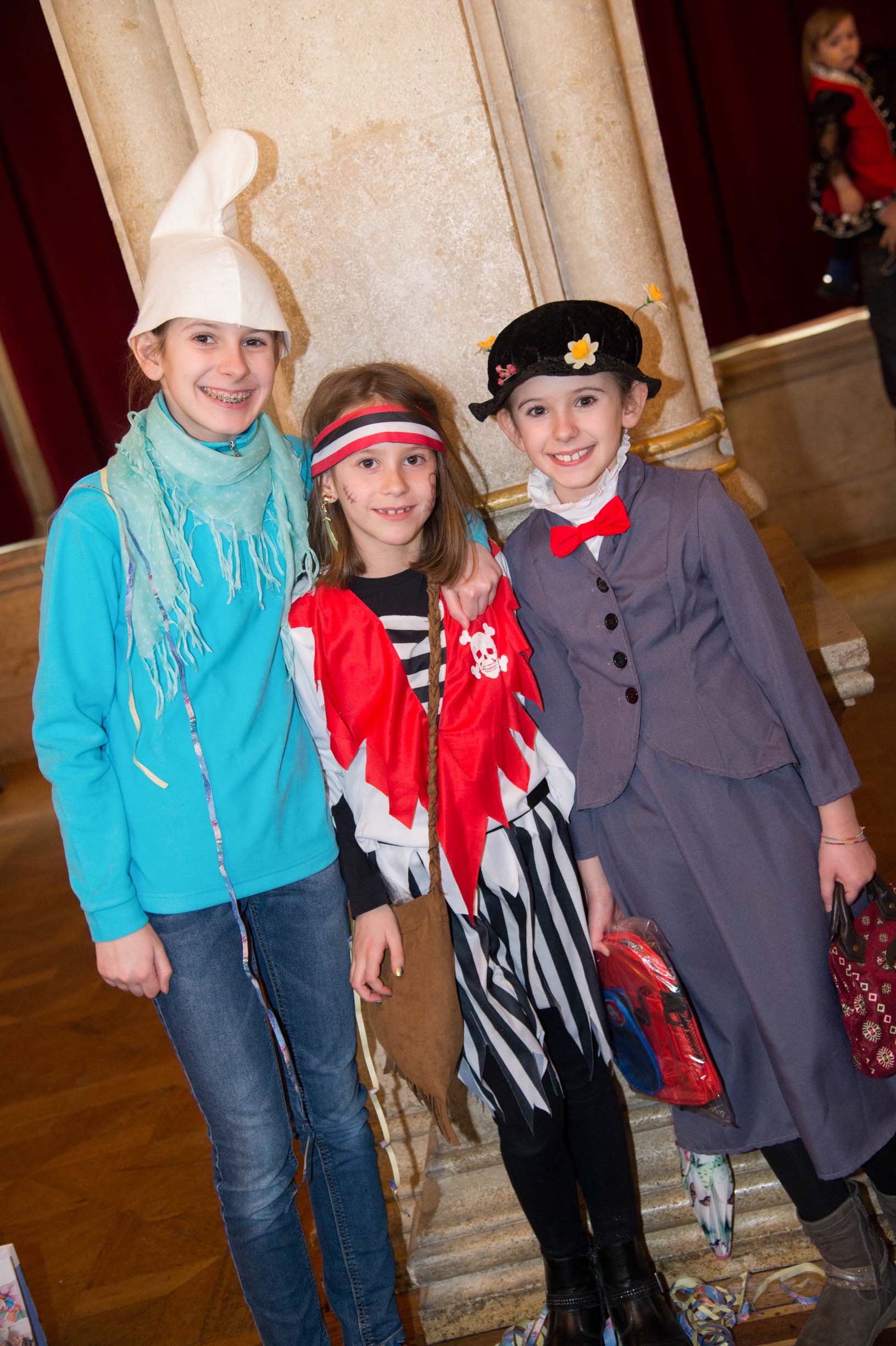 3 Mädchen Verkleidet(c)Peter Korp_Kinderfreunde