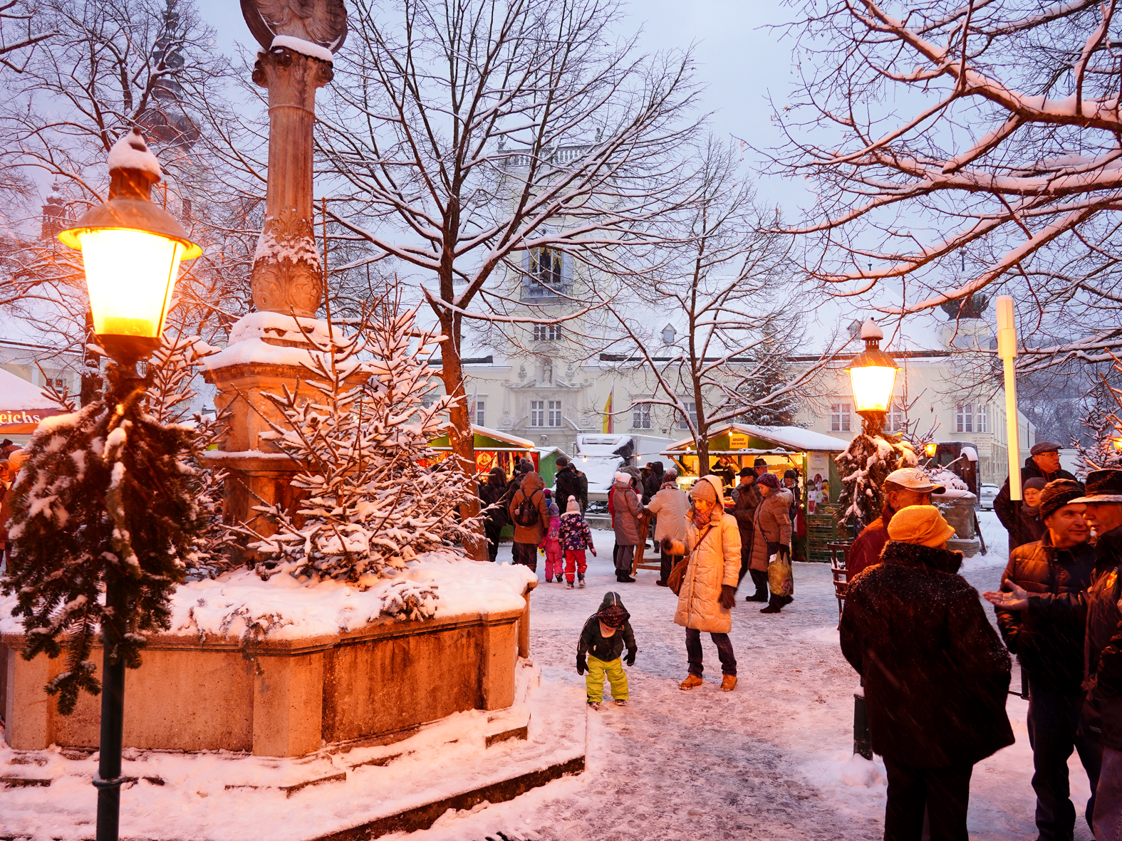 2018.12.15. - Heiligenkreuz Advent-Klostermarkt_Schnee_Stimmung_ Elisabeth Fürst Stift Heiligenkreuz