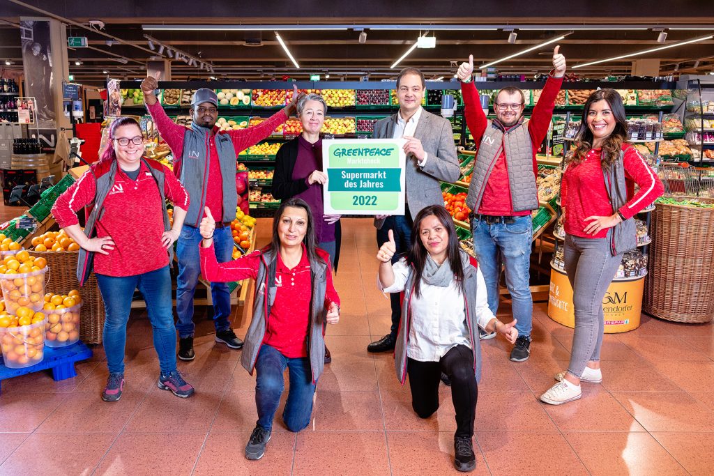 Greenpeace IS Supertmarkt des Jahres im IS Jörgerstraße, am 07.12.2022 | (c) Johannes Brunnbauer