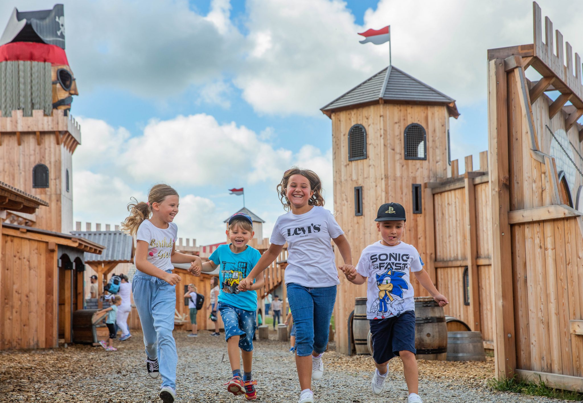 Kinder in der Piratenwelt