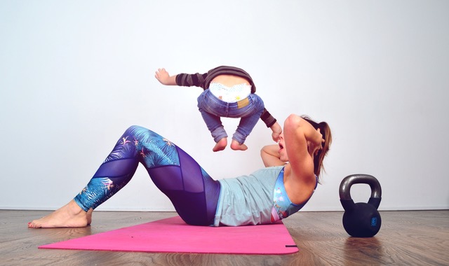 Innovatives Konzept: Sport für Klein und Groß bei „2 Raum fit“