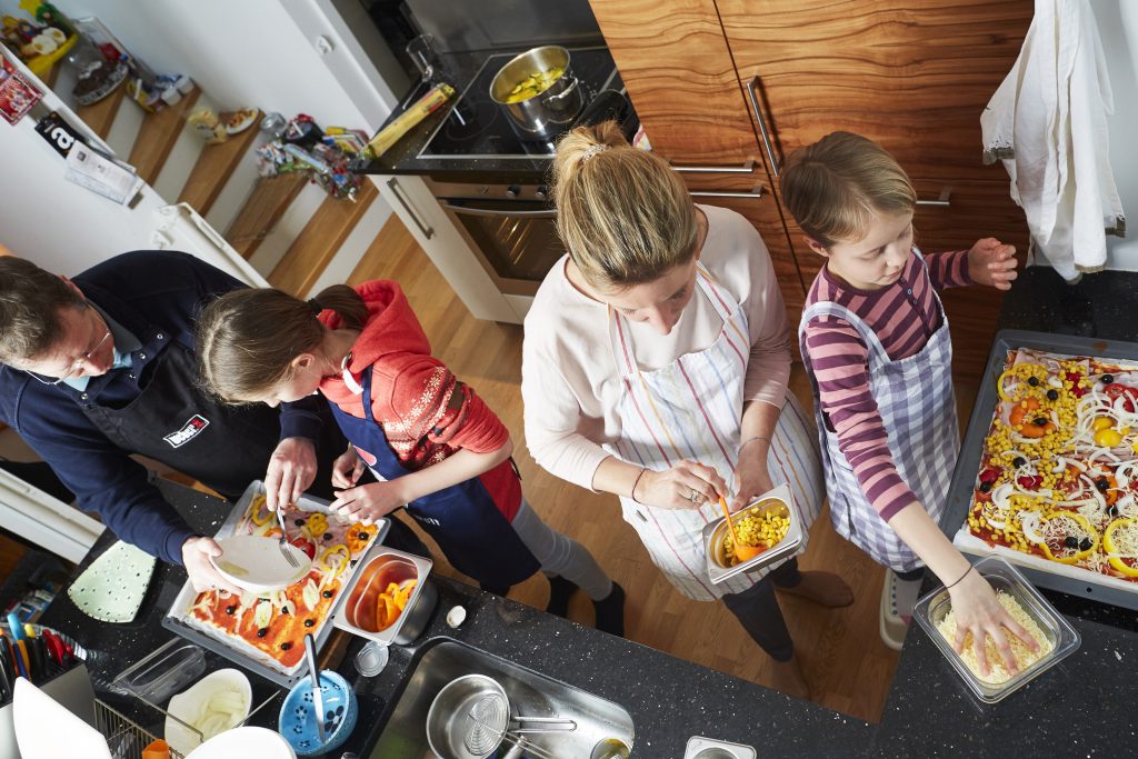 Der Esstisch als Ort des Miteinanders!