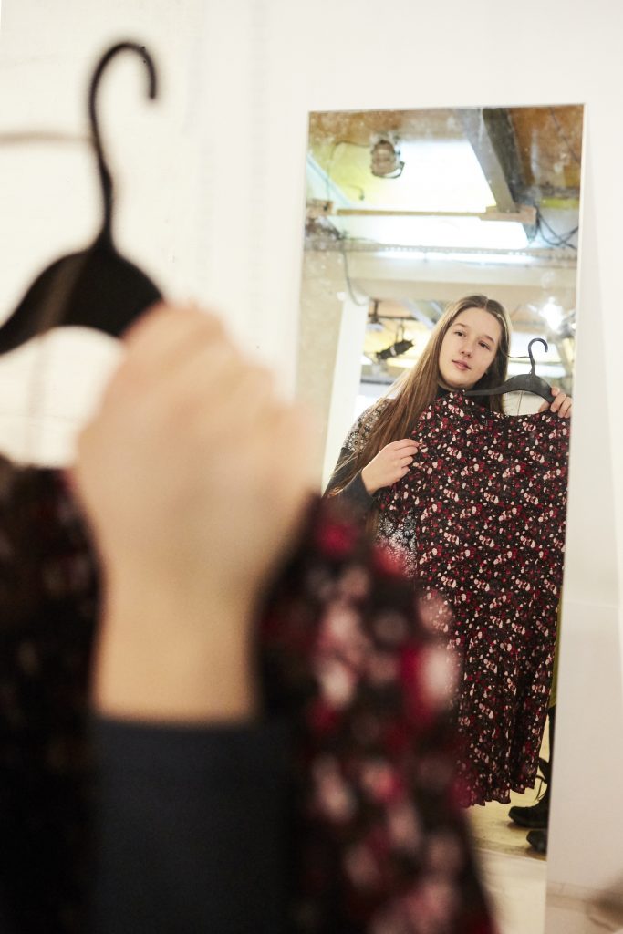 Kleidertausch: Party statt Shoppingstress