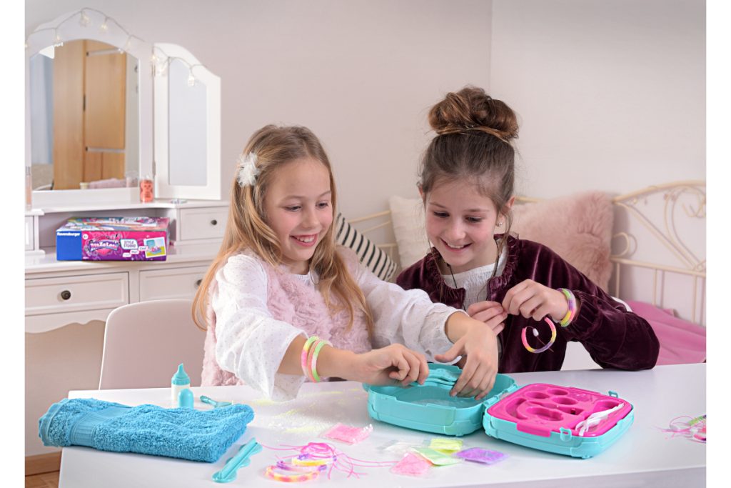 Bald ist Muttertag: ein selbstgemachtes Armband für die Mama