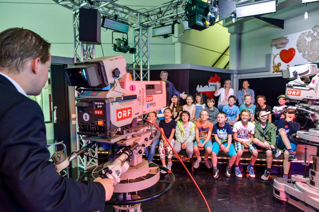 Blick hinter die Kulissen – Kinderführungen beim ORF