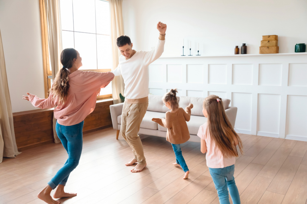 Auf die Plätze, fertig, looos! – Bewegungsspiele für Zuhause