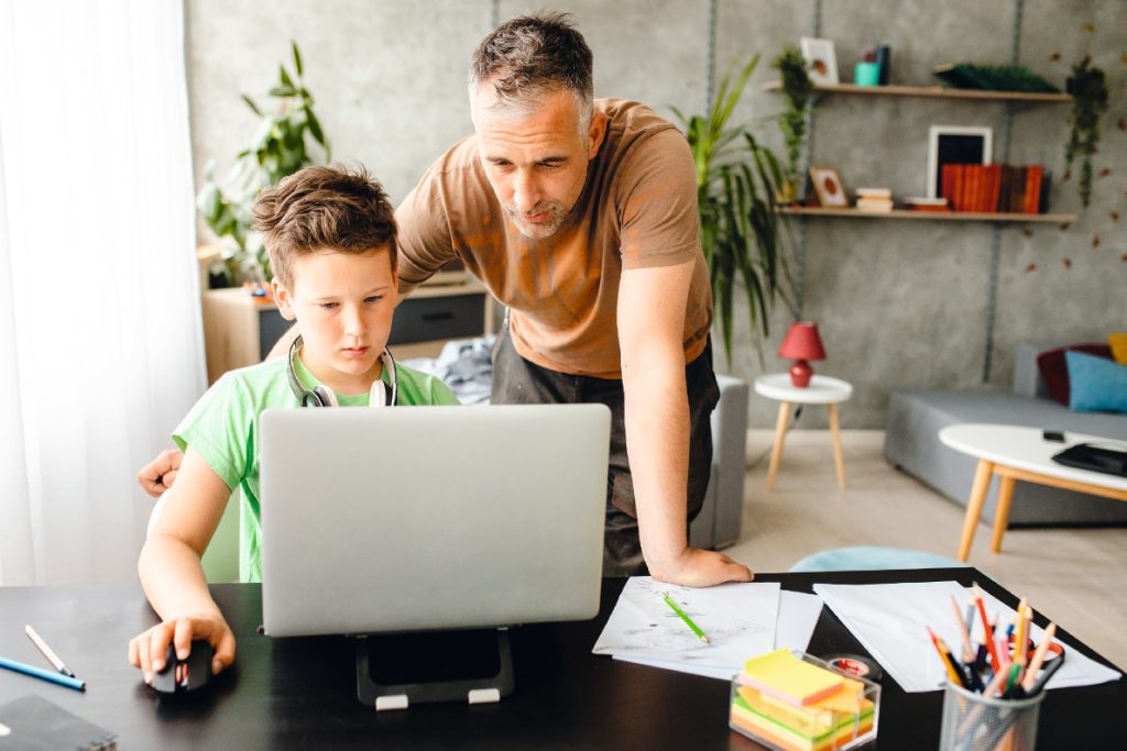 Als Eltern plötzlich Lehrer spielten
