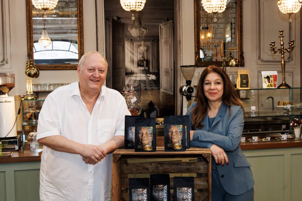 Lost Faces – wie Kaffee für Bildung sorgt