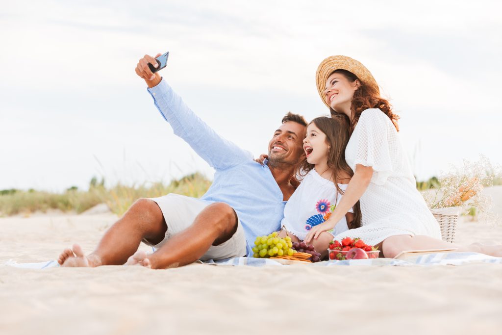 SOMMER, FREIBAD, TIKTOK – und die Angst vieler Eltern