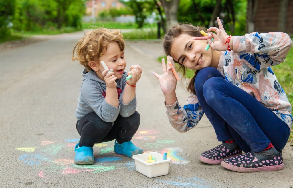 Weshalb kreative Freiräume für Kinder heute wichtiger sind denn je c Shutterstock